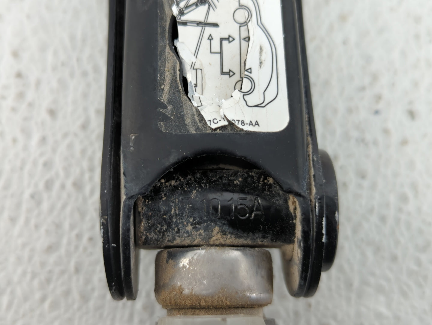 2018 Ford Fusion Spare Scissor Car Jack - Oemusedautoparts1.com