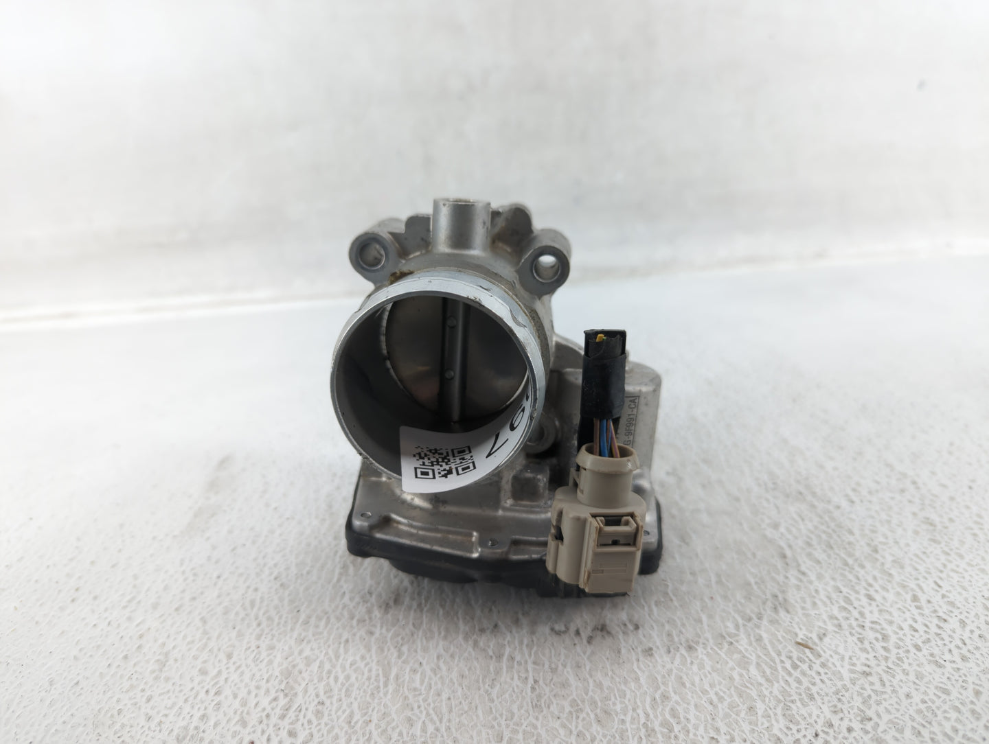 2014-2020 Ford Fusion Throttle Body P/N:DS7G-9F991-CA Fits Fits 2014 2015 2016 2017 2018 2019 2020 OEM Used Auto Parts - Oem