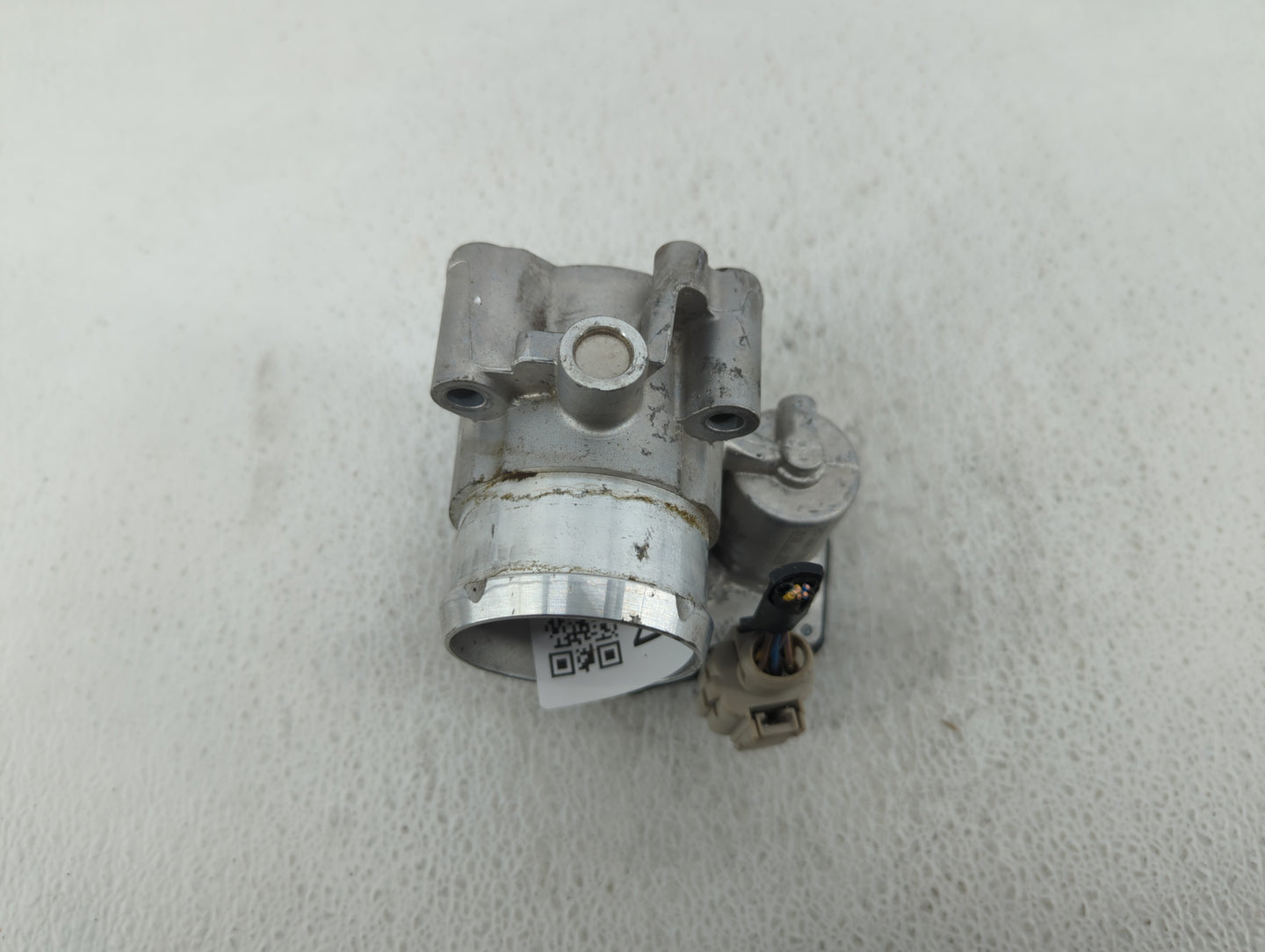 2014-2020 Ford Fusion Throttle Body P/N:DS7G-9F991-CA Fits Fits 2014 2015 2016 2017 2018 2019 2020 OEM Used Auto Parts - Oem