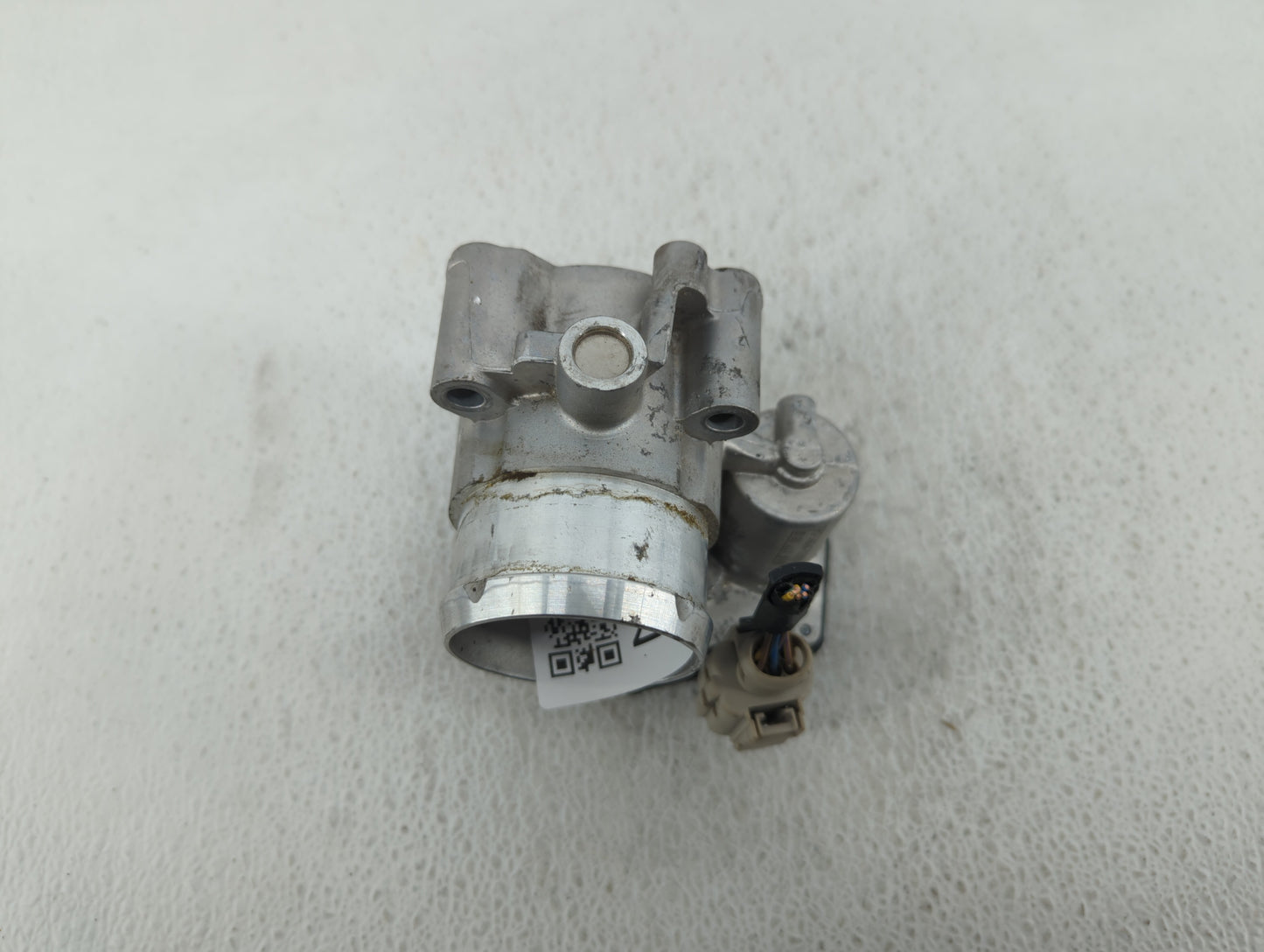 2014-2020 Ford Fusion Throttle Body P/N:DS7G-9F991-CA Fits Fits 2014 2015 2016 2017 2018 2019 2020 OEM Used Auto Parts - Oem