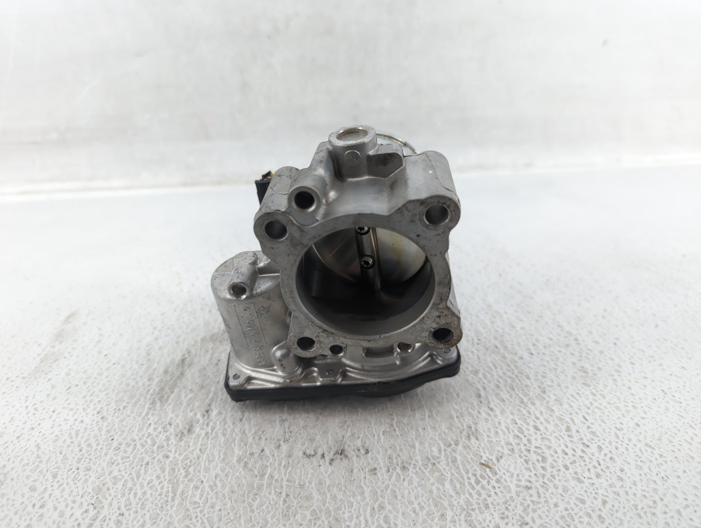 2014-2020 Ford Fusion Throttle Body P/N:DS7G-9F991-CA Fits Fits 2014 2015 2016 2017 2018 2019 2020 OEM Used Auto Parts - Oem