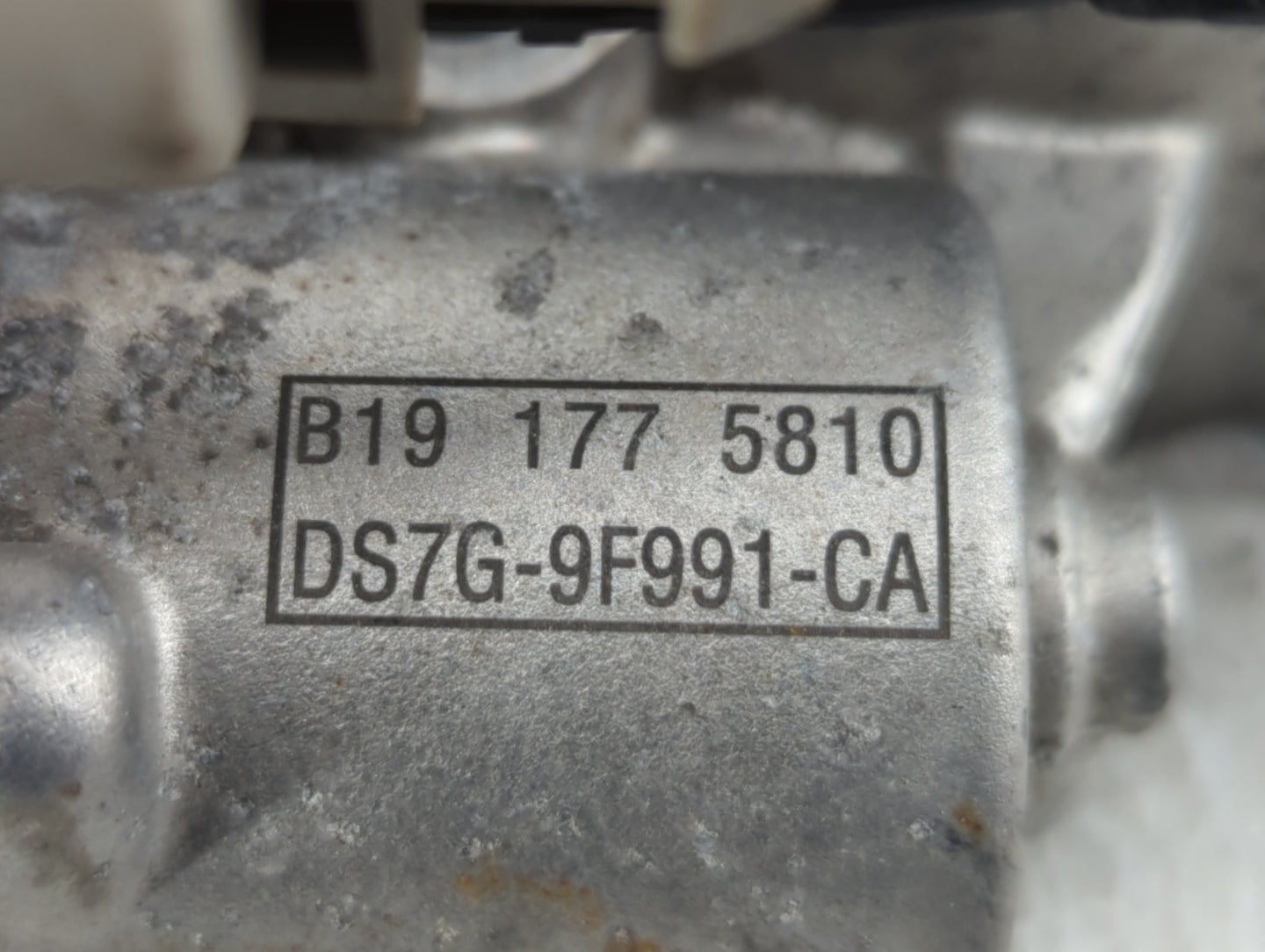 2014-2020 Ford Fusion Throttle Body P/N:DS7G-9F991-CA Fits Fits 2014 2015 2016 2017 2018 2019 2020 OEM Used Auto Parts - Oem