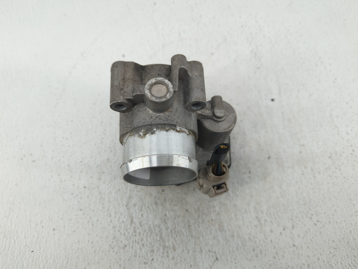 2014-2020 Ford Fusion Throttle Body P/N:DS7G-9F991-CA Fits Fits 2014 2015 2016 2017 2018 2019 2020 OEM Used Auto Parts - Oem