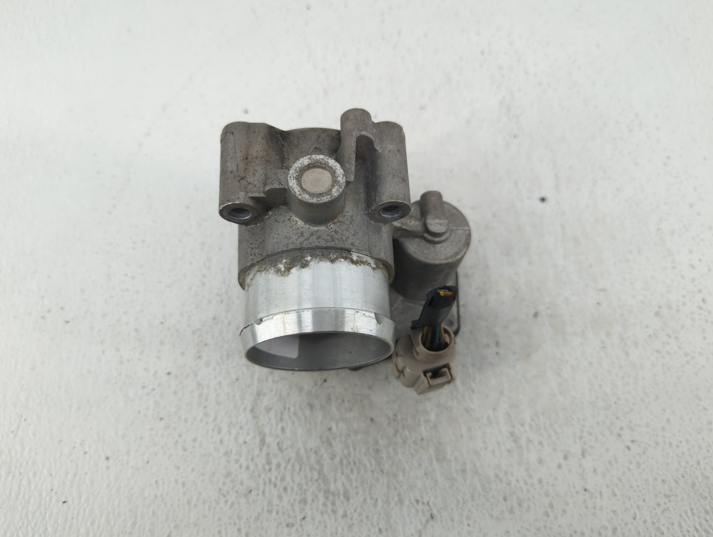 2014-2020 Ford Fusion Throttle Body P/N:DS7G-9F991-CA Fits Fits 2014 2015 2016 2017 2018 2019 2020 OEM Used Auto Parts - Oem