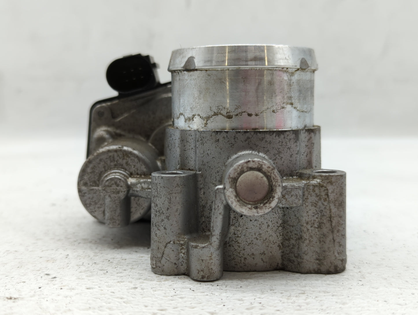 2014-2020 Ford Fusion Throttle Body P/N:DS7G-9F991-GA Fits Fits 2014 2015 2016 2017 2018 2019 2020 OEM Used Auto Parts - Oem