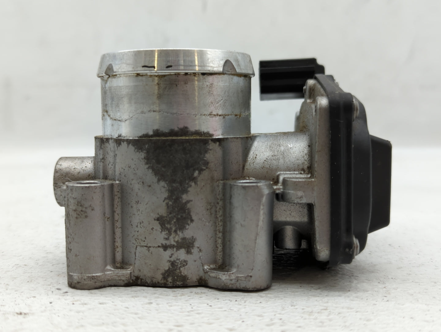 2014-2020 Ford Fusion Throttle Body P/N:DS7G-9F991-GA Fits Fits 2014 2015 2016 2017 2018 2019 2020 OEM Used Auto Parts - Oem