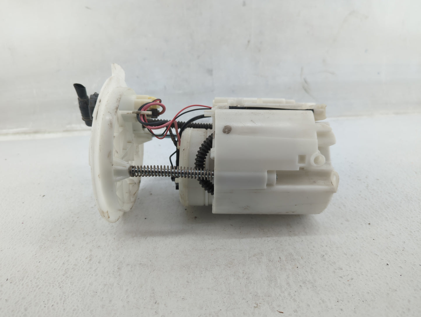 2013-2020 Ford Fusion Electrical Gas Fuel Pump Assembly - Oemusedautoparts1.com