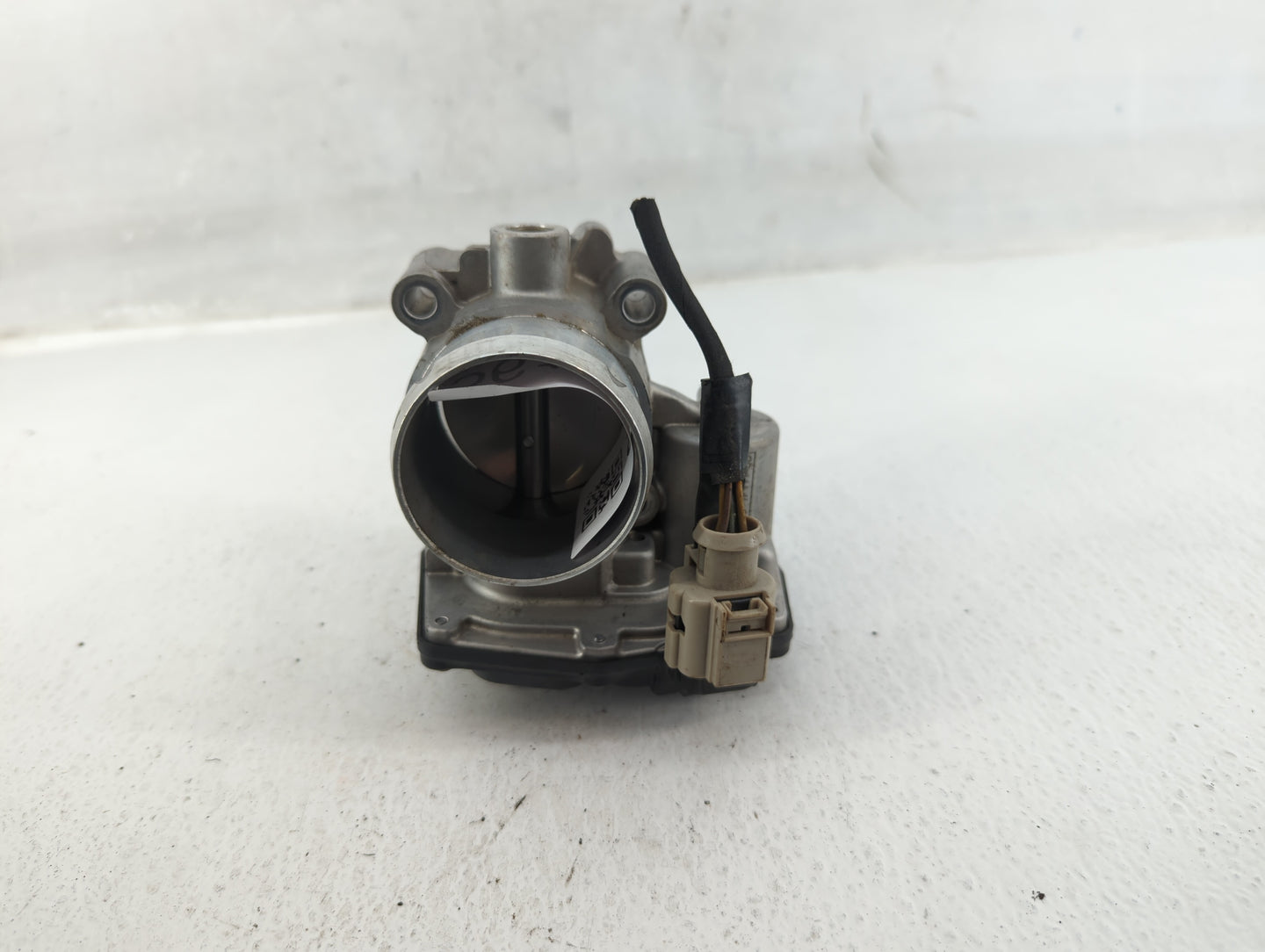 2014-2020 Ford Fusion Throttle Body P/N:DS7G-9F991-BB Fits Fits 2014 2015 2016 2017 2018 2019 2020 OEM Used Auto Parts - Oem