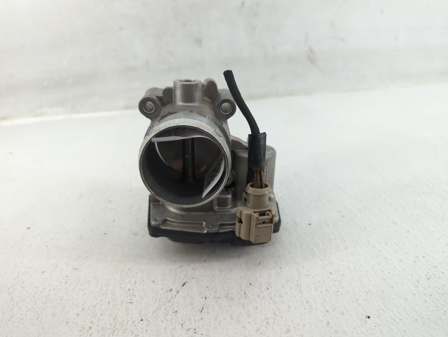 2014-2020 Ford Fusion Throttle Body P/N:DS7G-9F991-BB Fits Fits 2014 2015 2016 2017 2018 2019 2020 OEM Used Auto Parts - Oem