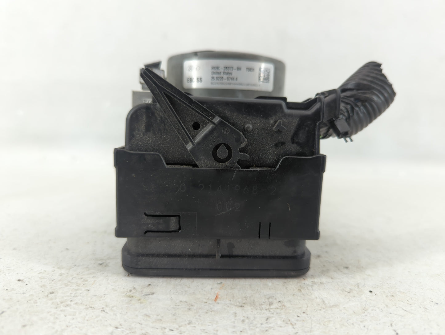 2017-2018 Ford Fusion ABS Pump Control Module Replacement P/N:HG9C-2B373-BH Fits Fits 2017 2018 OEM Used Auto Parts - Oemuse