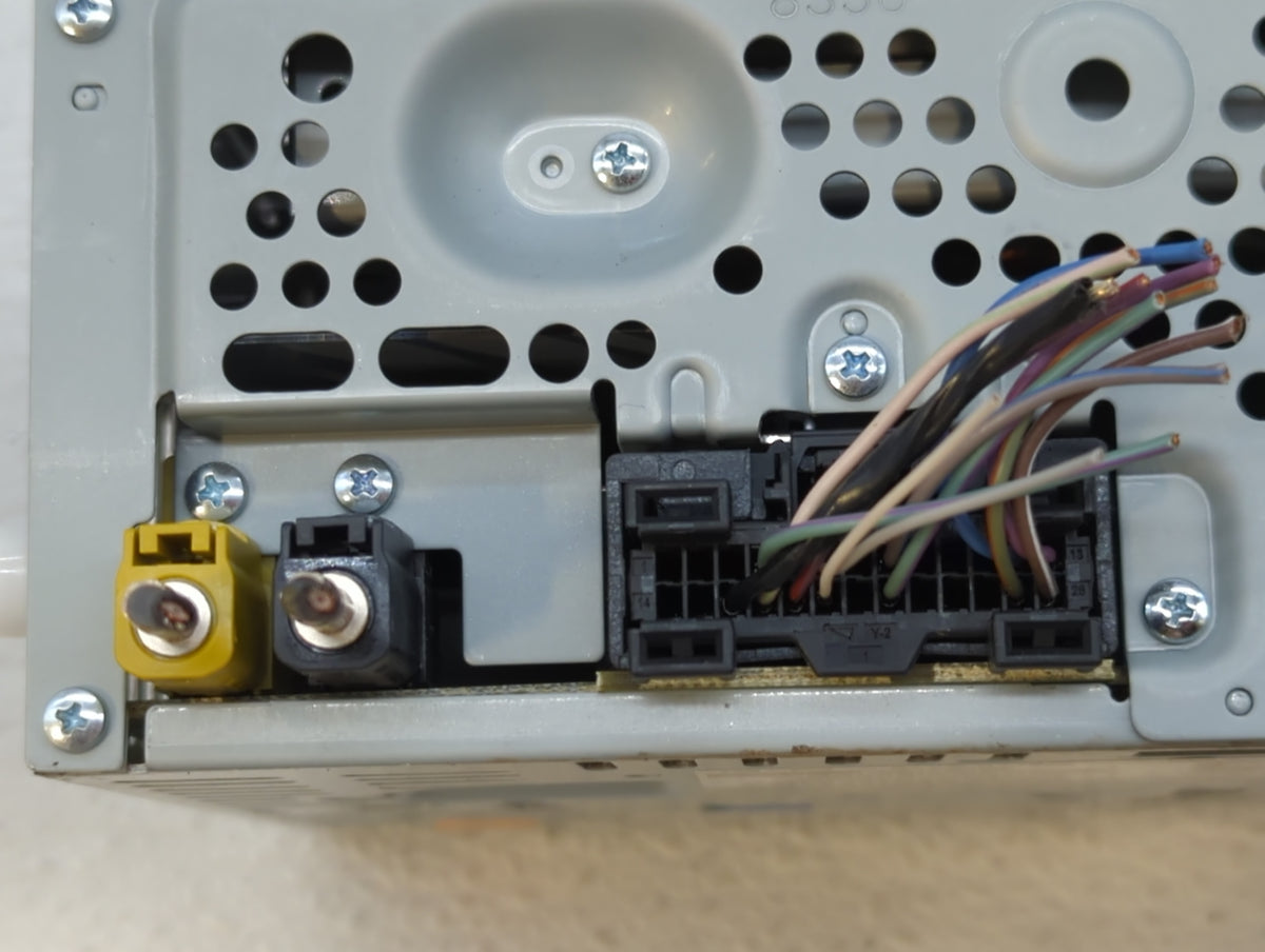 2017-2020 Ford Fusion Am Fm Cd Player Radio Receiver 572473 - Oemusedautoparts1.com
