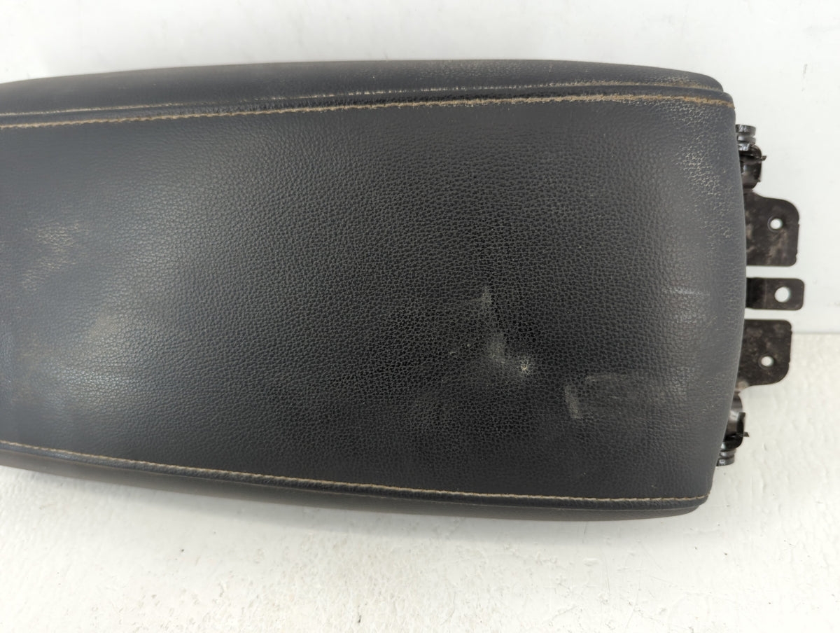 2018 Ford Fusion Center Console Armrest Cover Lid Black 589097 - Oemusedautoparts1.com