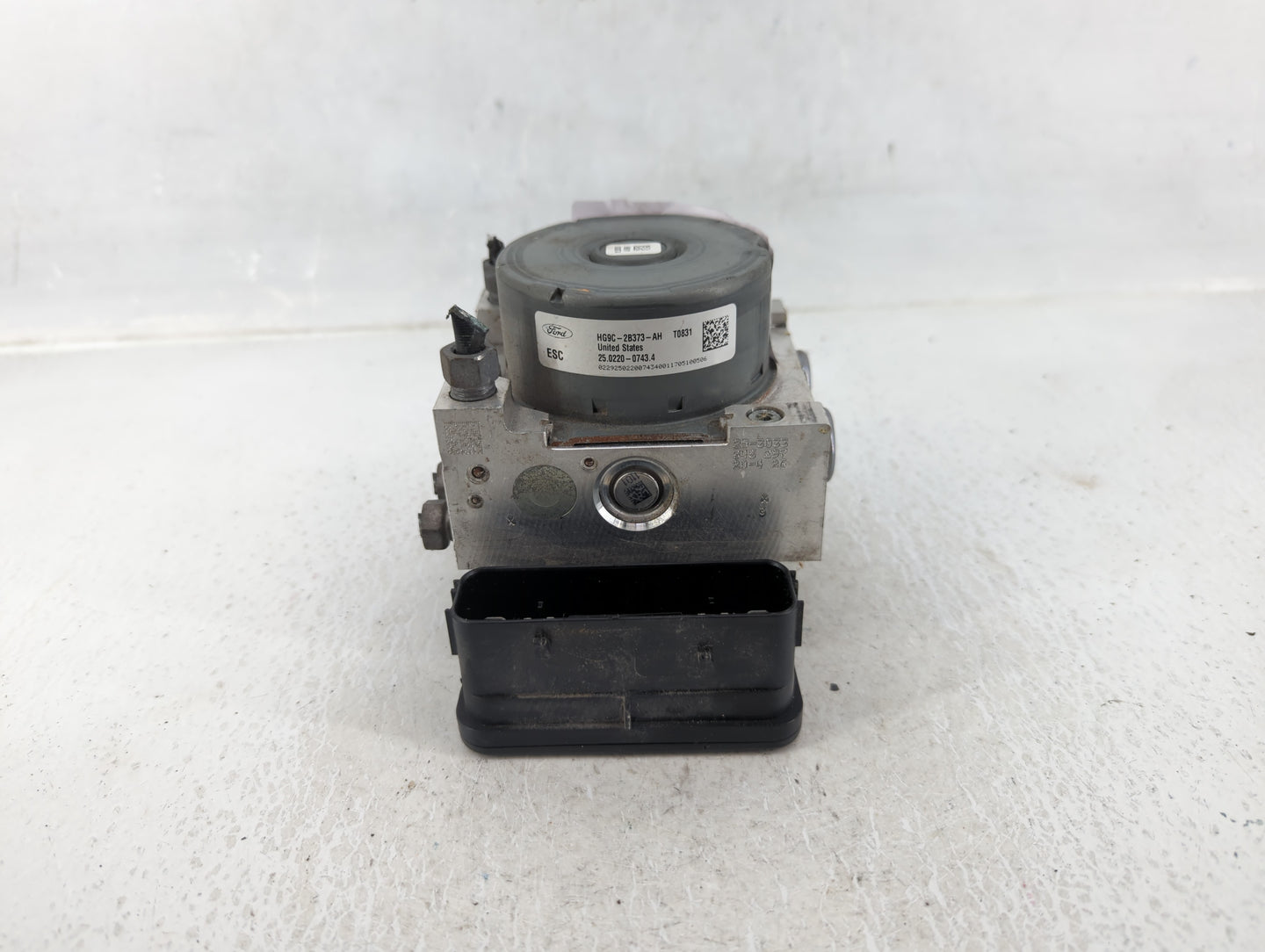 2017-2018 Ford Fusion ABS Pump Control Module Replacement P/N:HG9C-2B373-AH Fits Fits 2017 2018 OEM Used Auto Parts - Oemuse