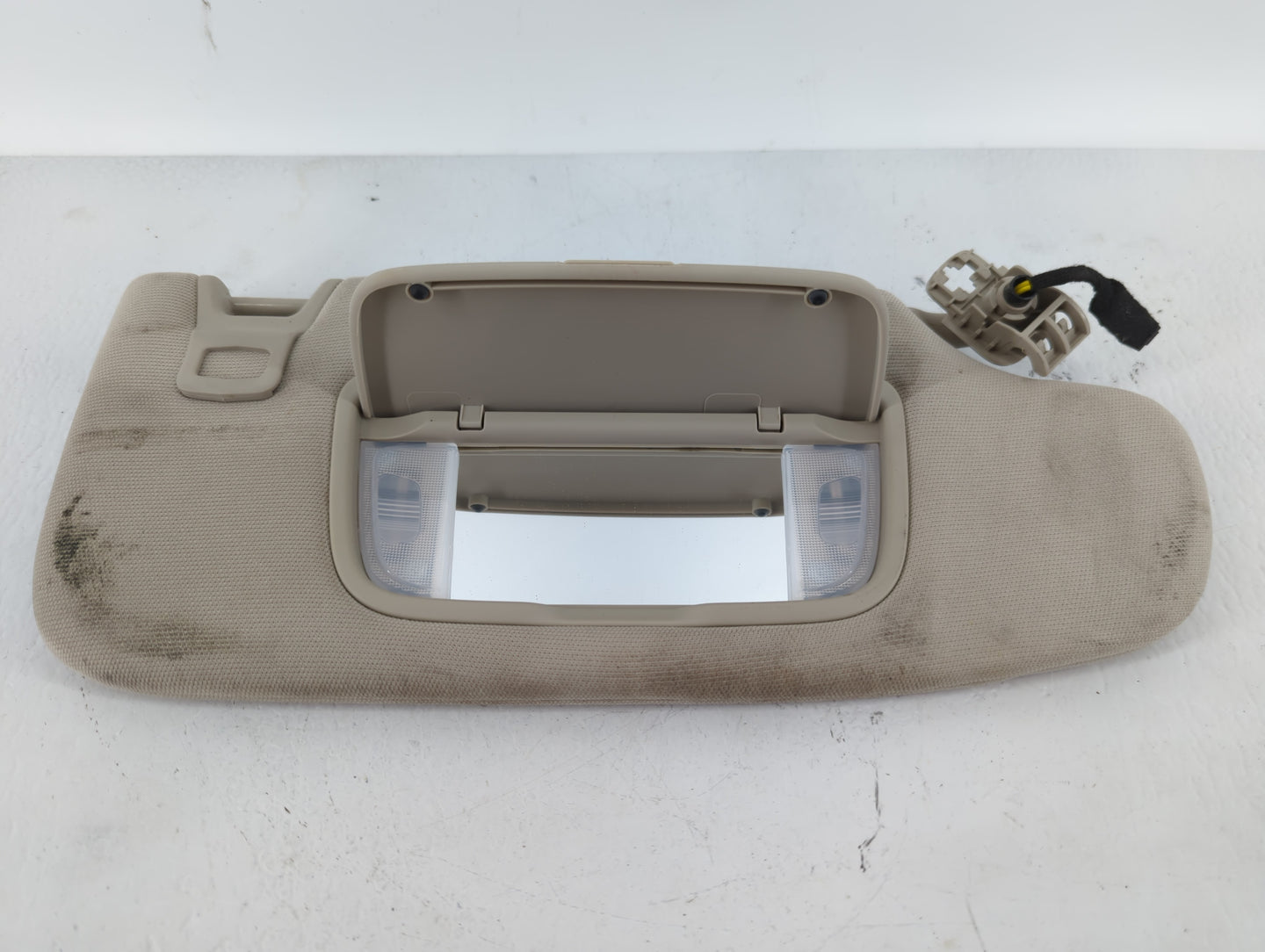 2017-2020 Ford Fusion Sun Visor Shade Replacement Passenger Right Mirror Fits Fits 2017 2018 2019 2020 OEM Used Auto Parts -