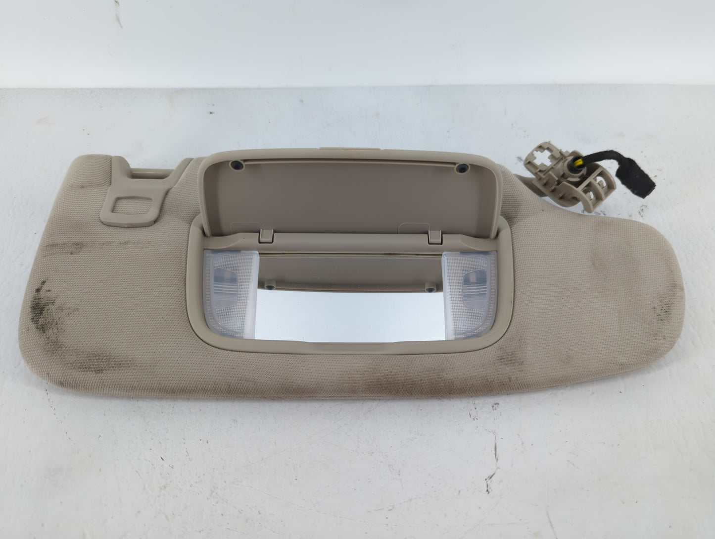 2017-2020 Ford Fusion Sun Visor Shade Replacement Passenger Right Mirror Fits Fits 2017 2018 2019 2020 OEM Used Auto Parts -