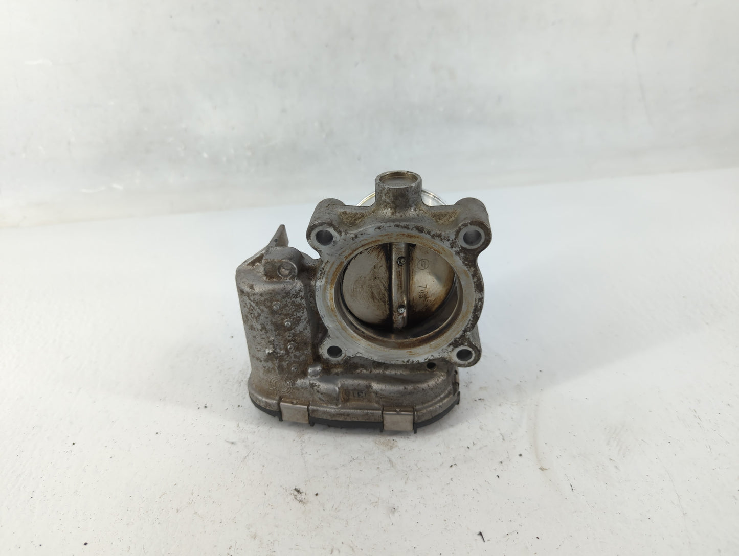 2014-2020 Ford Fusion Throttle Body P/N:DS7E-9F991-BB Fits Fits 2014 2015 2016 2017 2018 2019 2020 2021 2022 OEM Used Auto P