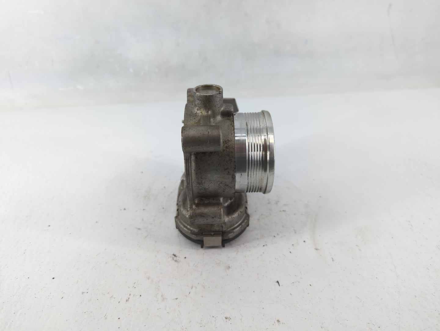 2014-2020 Ford Fusion Throttle Body P/N:DS7E-9F991-BB Fits Fits 2014 2015 2016 2017 2018 2019 2020 2021 2022 OEM Used Auto P