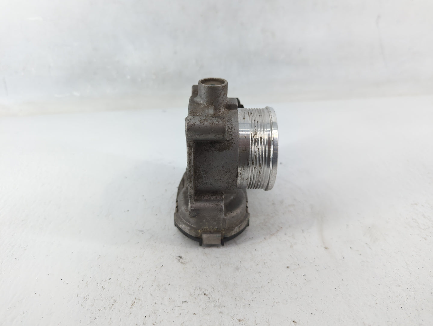 2014-2020 Ford Fusion Throttle Body P/N:DS7E-9F991-BB Fits Fits 2014 2015 2016 2017 2018 2019 2020 2021 2022 OEM Used Auto P