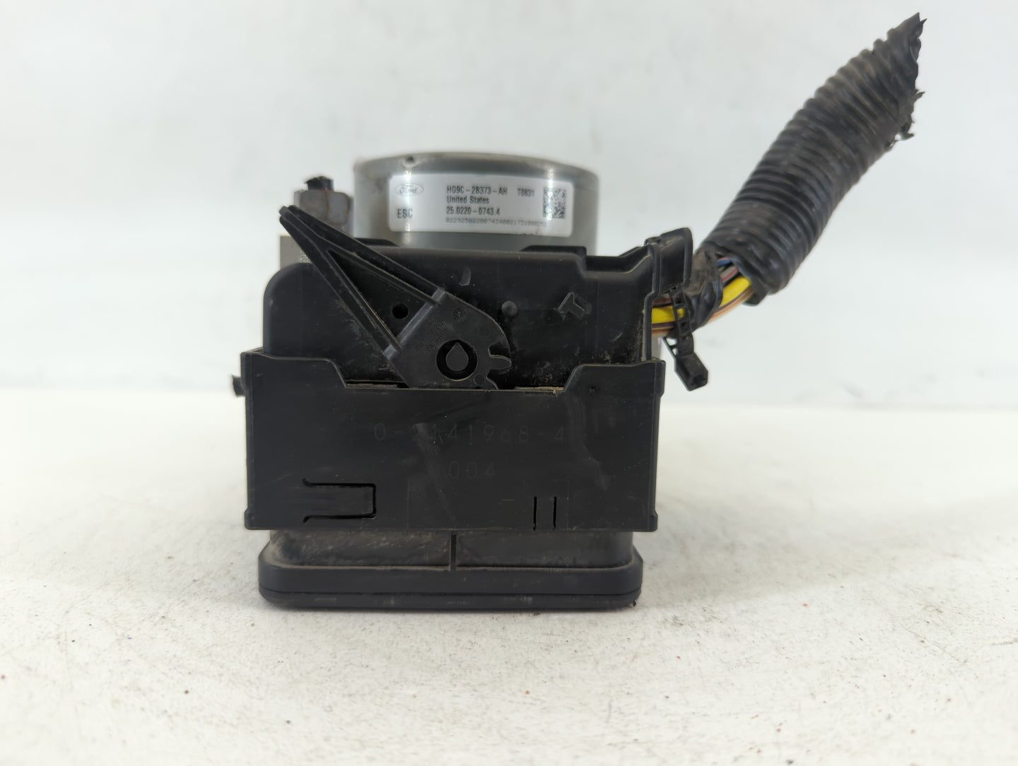 2017-2018 Ford Fusion ABS Pump Control Module Replacement P/N:HG9C-2B373-AH Fits Fits 2017 2018 OEM Used Auto Parts - Oemuse