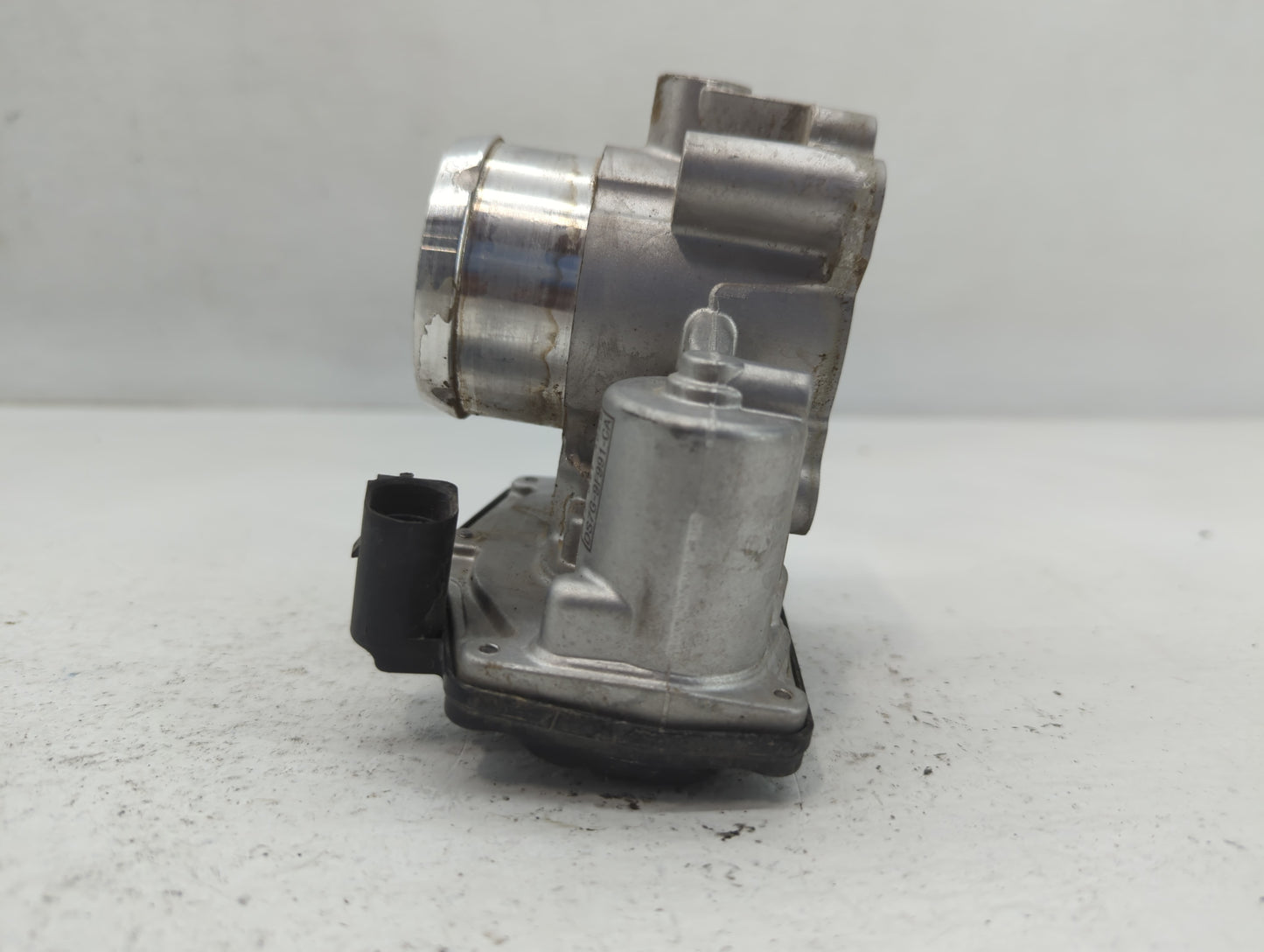 2014-2020 Ford Fusion Throttle Body P/N:DS7G-9F991-CA Fits Fits 2014 2015 2016 2017 2018 2019 2020 OEM Used Auto Parts - Oem