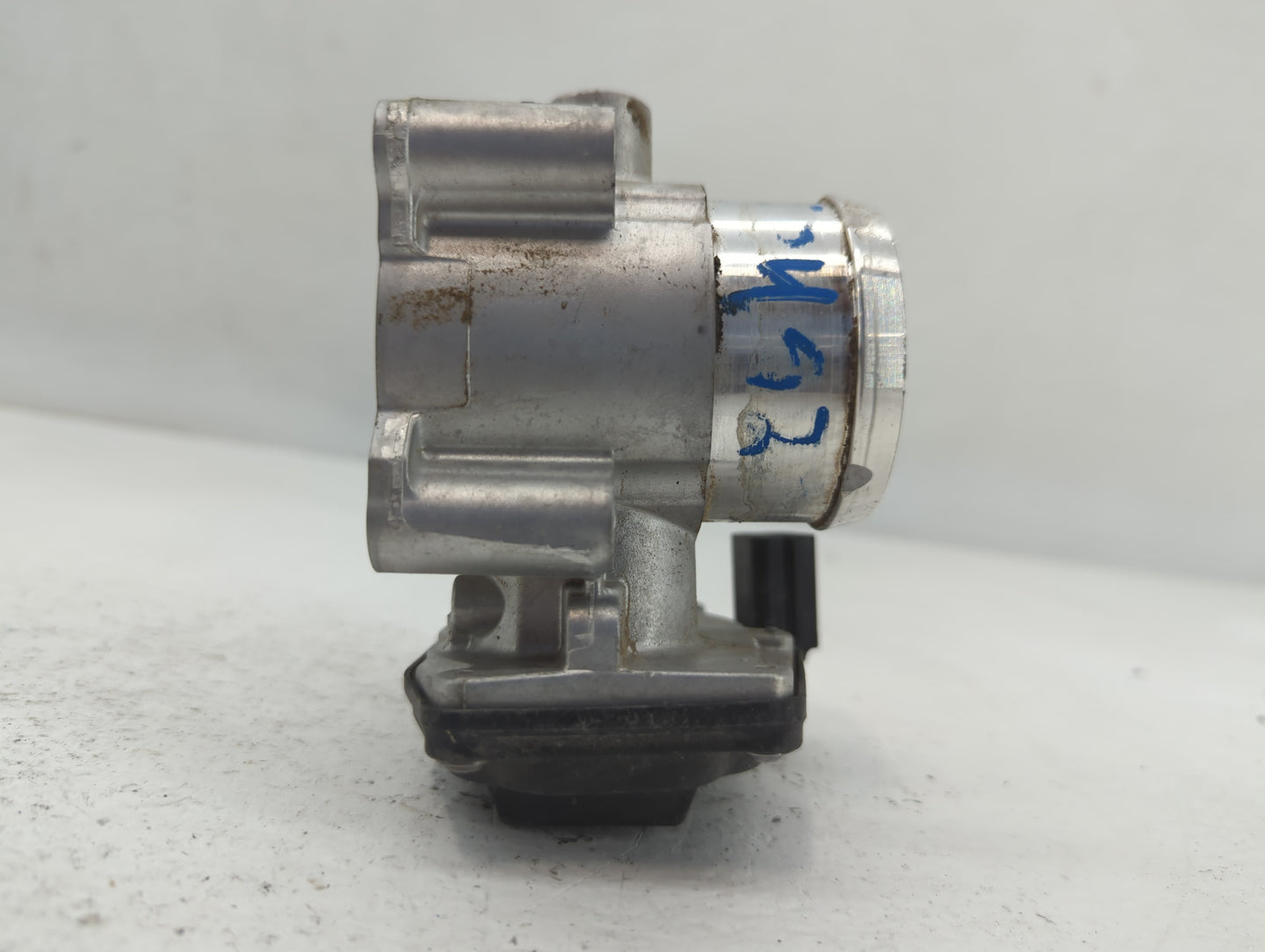 2014-2020 Ford Fusion Throttle Body P/N:DS7G-9F991-CA Fits Fits 2014 2015 2016 2017 2018 2019 2020 OEM Used Auto Parts - Oem