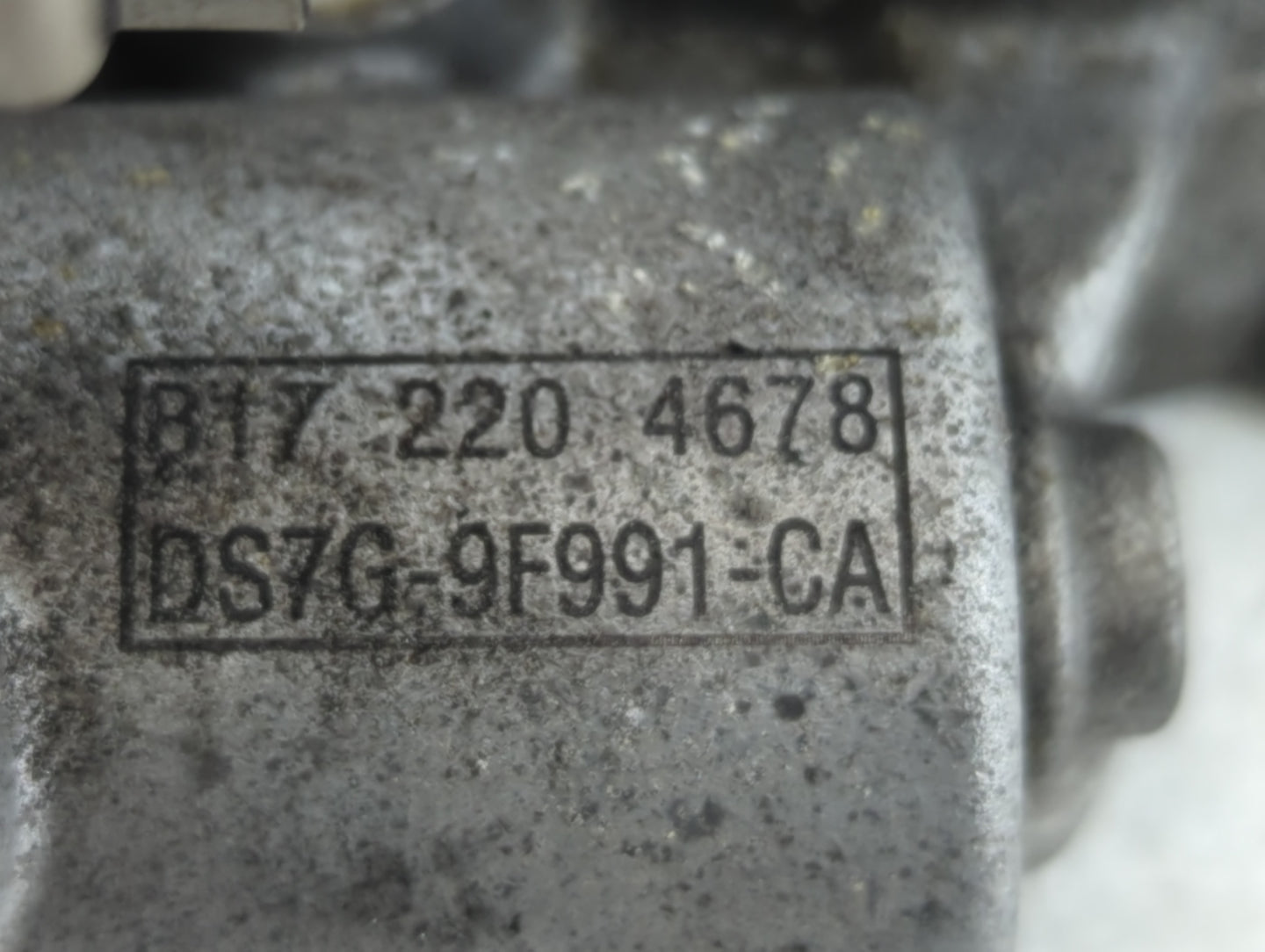 2014-2020 Ford Fusion Throttle Body P/N:B17 220 4678 DS7G-9F991-CA Fits Fits 2014 2015 2016 2017 2018 2019 2020 OEM Used Aut