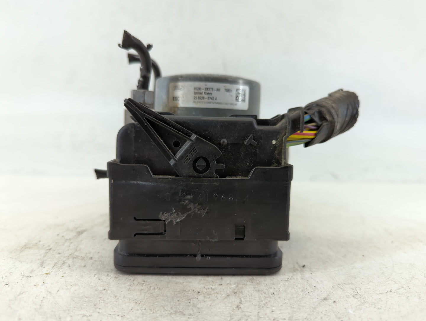 2017-2018 Ford Fusion ABS Pump Control Module Replacement P/N:HG9C-2B373-AH Fits Fits 2017 2018 OEM Used Auto Parts - Oemuse