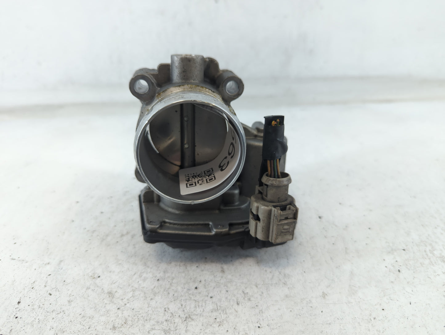 2014-2020 Ford Fusion Throttle Body P/N:DS7G-9F991-CA Fits Fits 2014 2015 2016 2017 2018 2019 2020 OEM Used Auto Parts - Oem