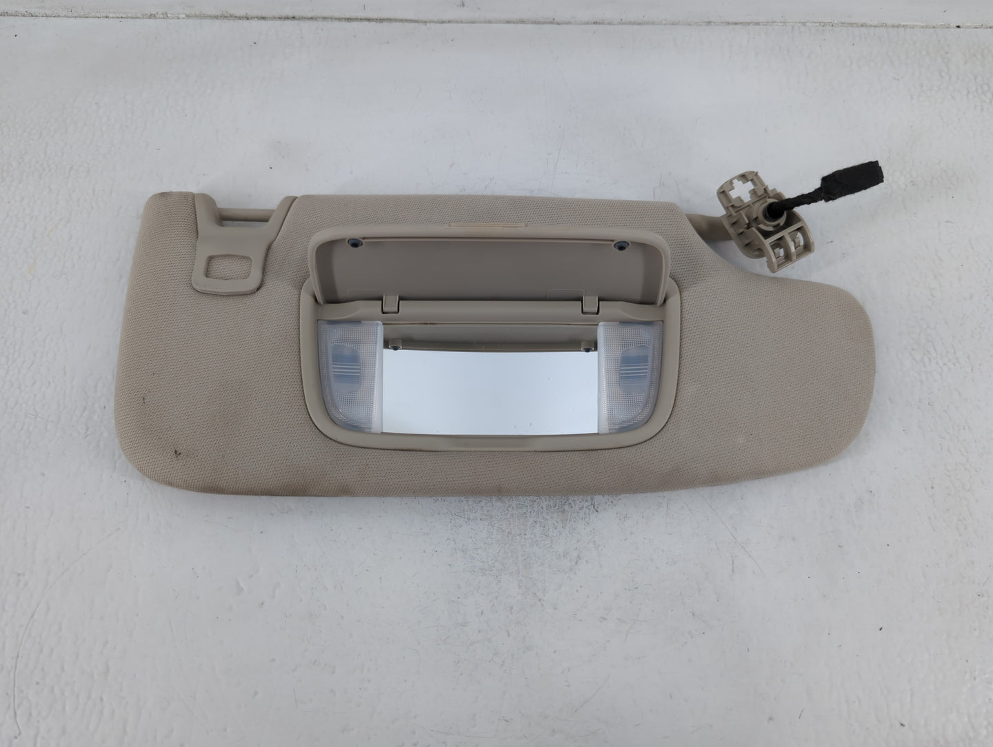 2017-2020 Ford Fusion Sun Visor Shade Replacement Passenger Right Mirror Fits Fits 2017 2018 2019 2020 OEM Used Auto Parts -