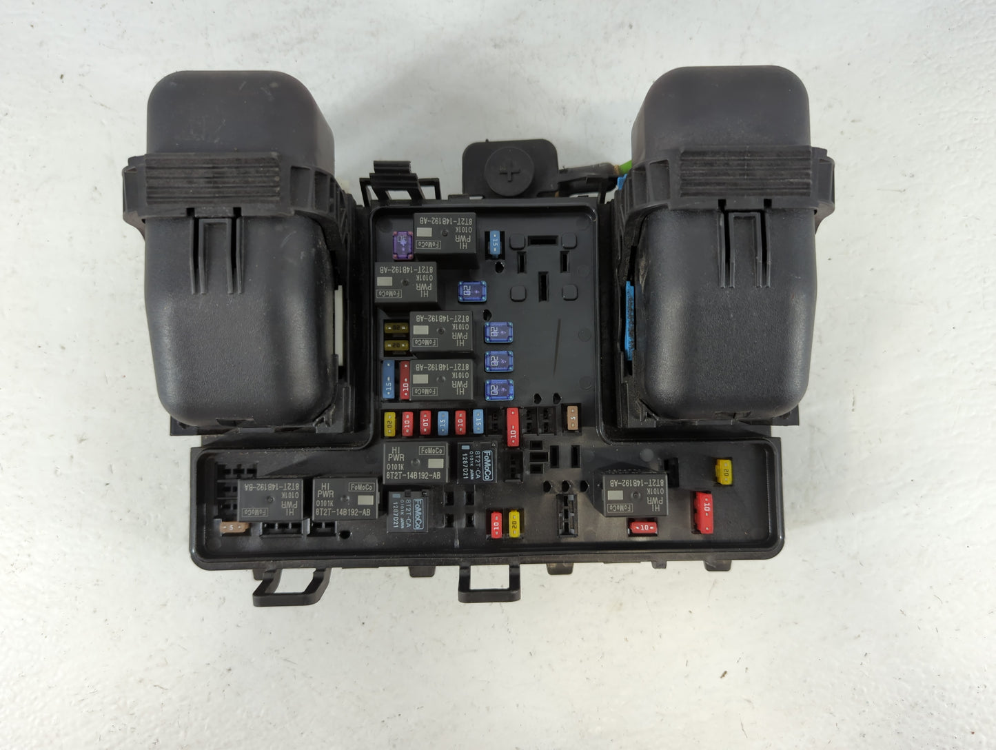 2017-2020 Ford Fusion Fusebox Fuse Box Panel Relay Module P/N:HG9T14D068BC_01 Fits Fits 2017 2018 2019 2020 OEM Used Auto Pa