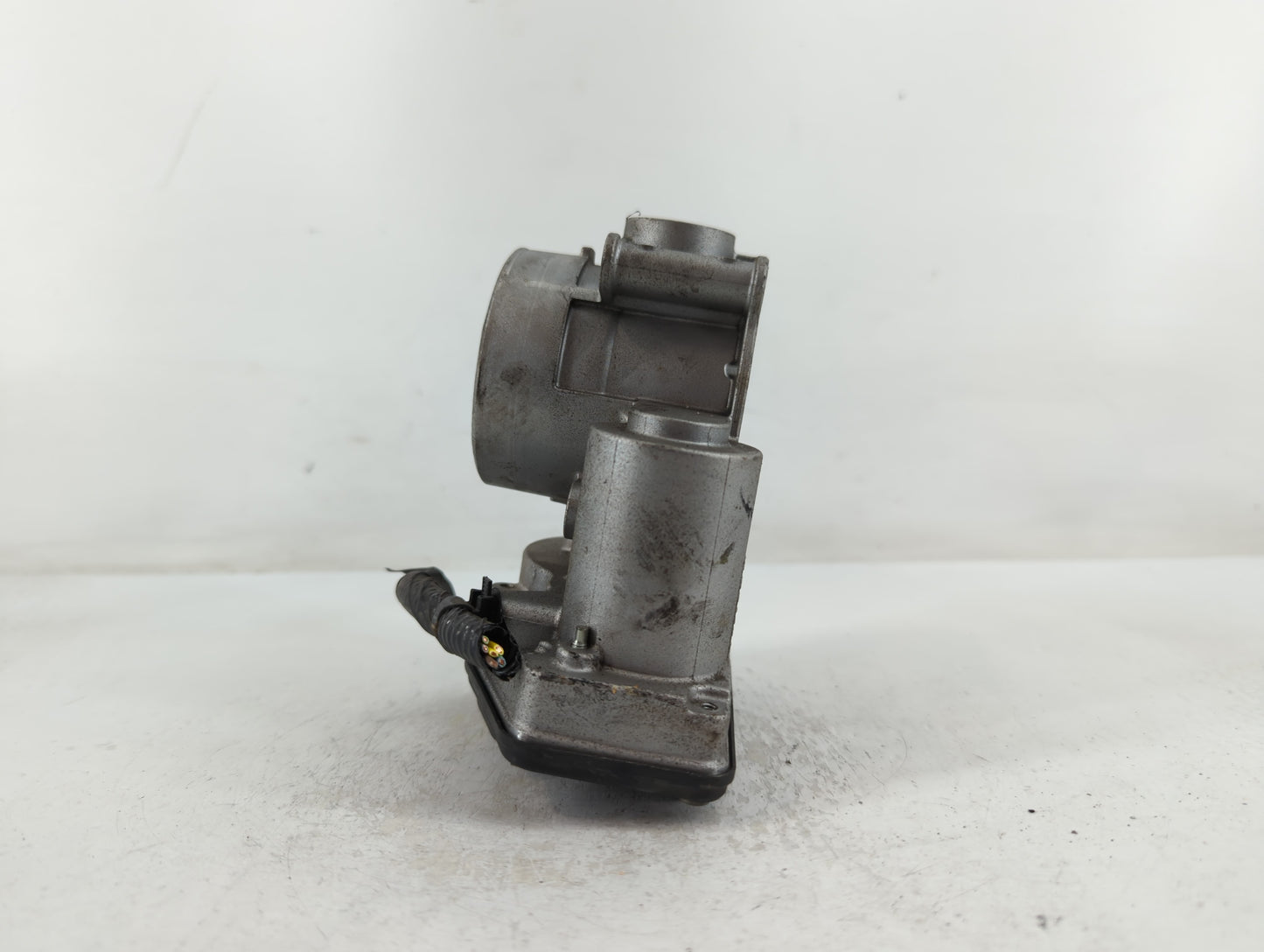 2013-2020 Ford Fusion Throttle Body P/N:DS7E-9F991-AJ Fits Fits 2013 2014 2015 2016 2017 2018 2019 2020 2021 2022 OEM Used A