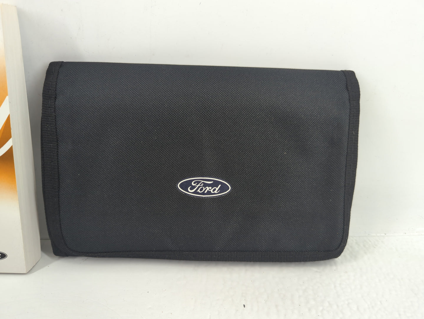 2018 Ford Fusion Owners Manual Book Guide P/N:JE5J 19A321 AA OEM Used Auto Parts - Oemusedautoparts1.com