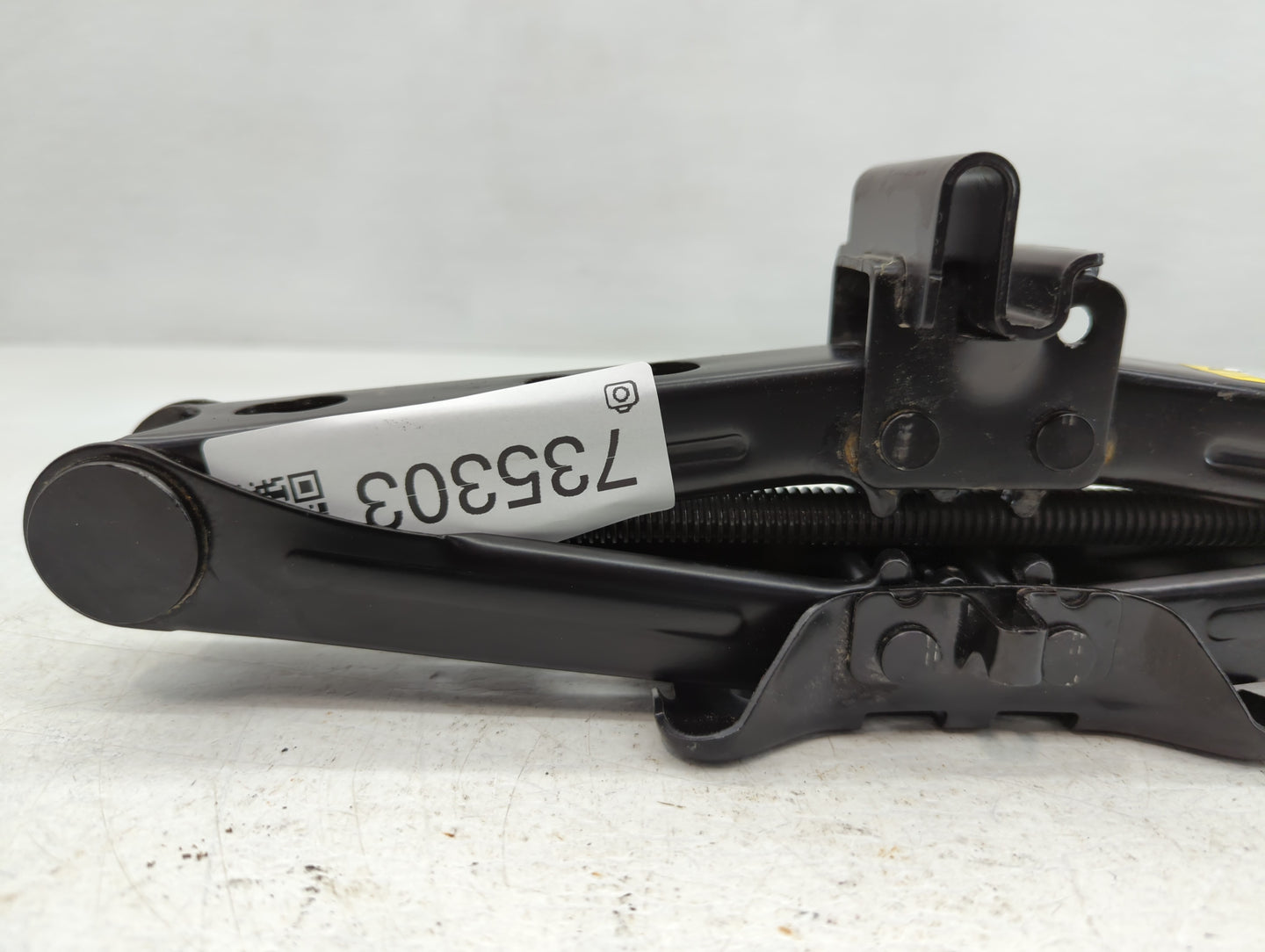 2018 Ford Fusion Spare Scissor Car Jack - Oemusedautoparts1.com