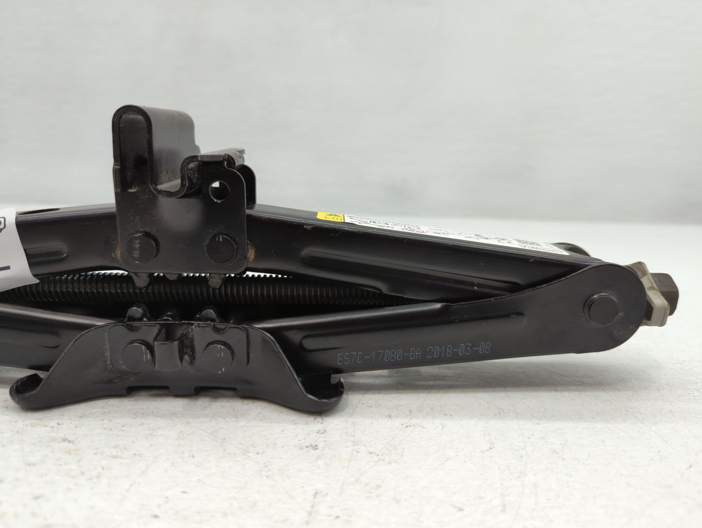 2018 Ford Fusion Spare Scissor Car Jack - Oemusedautoparts1.com