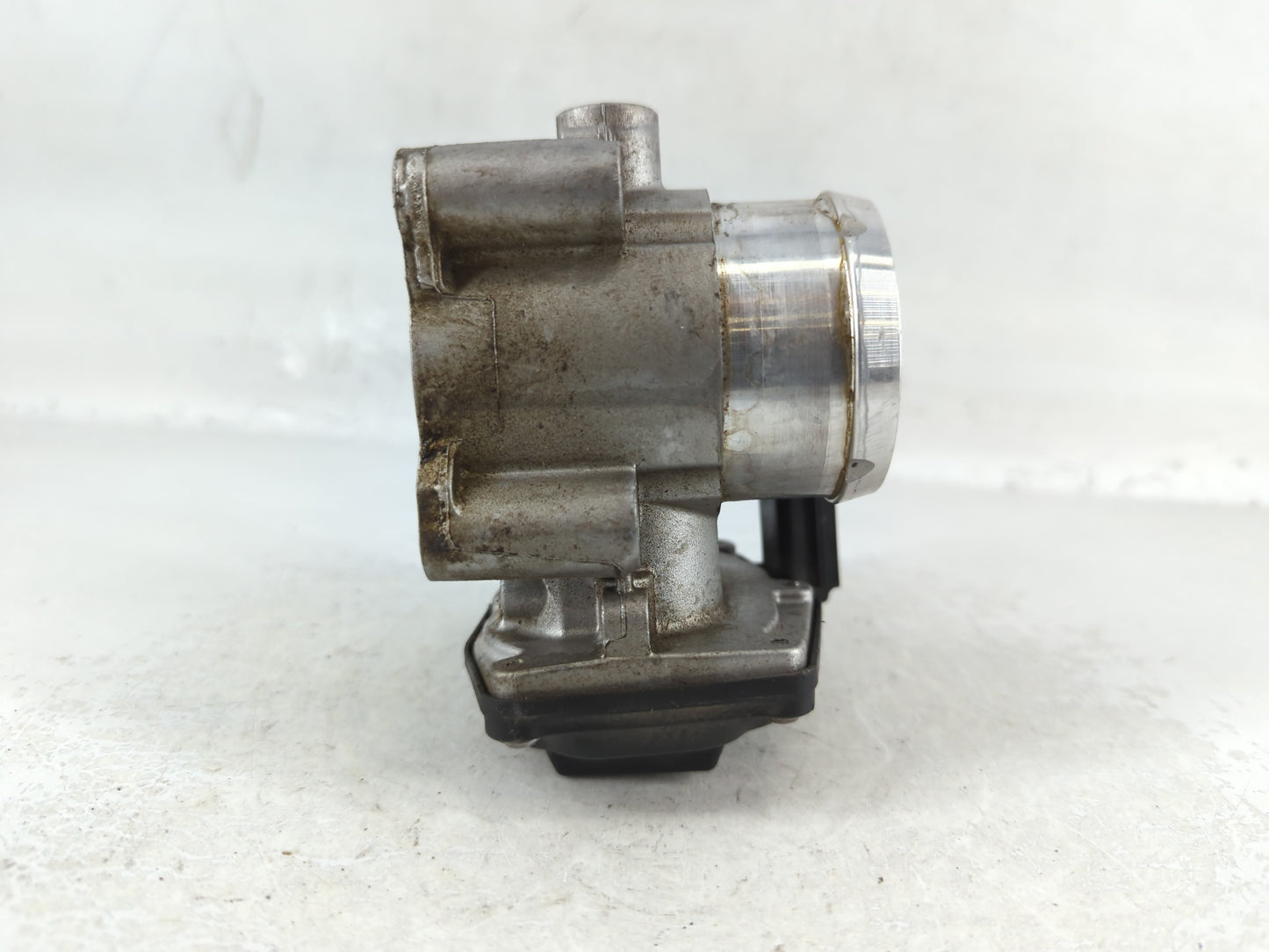 2014-2020 Ford Fusion Throttle Body P/N:DS7G-9F991-CA B18 086 4215 Fits Fits 2014 2015 2016 2017 2018 2019 2020 OEM Used Aut