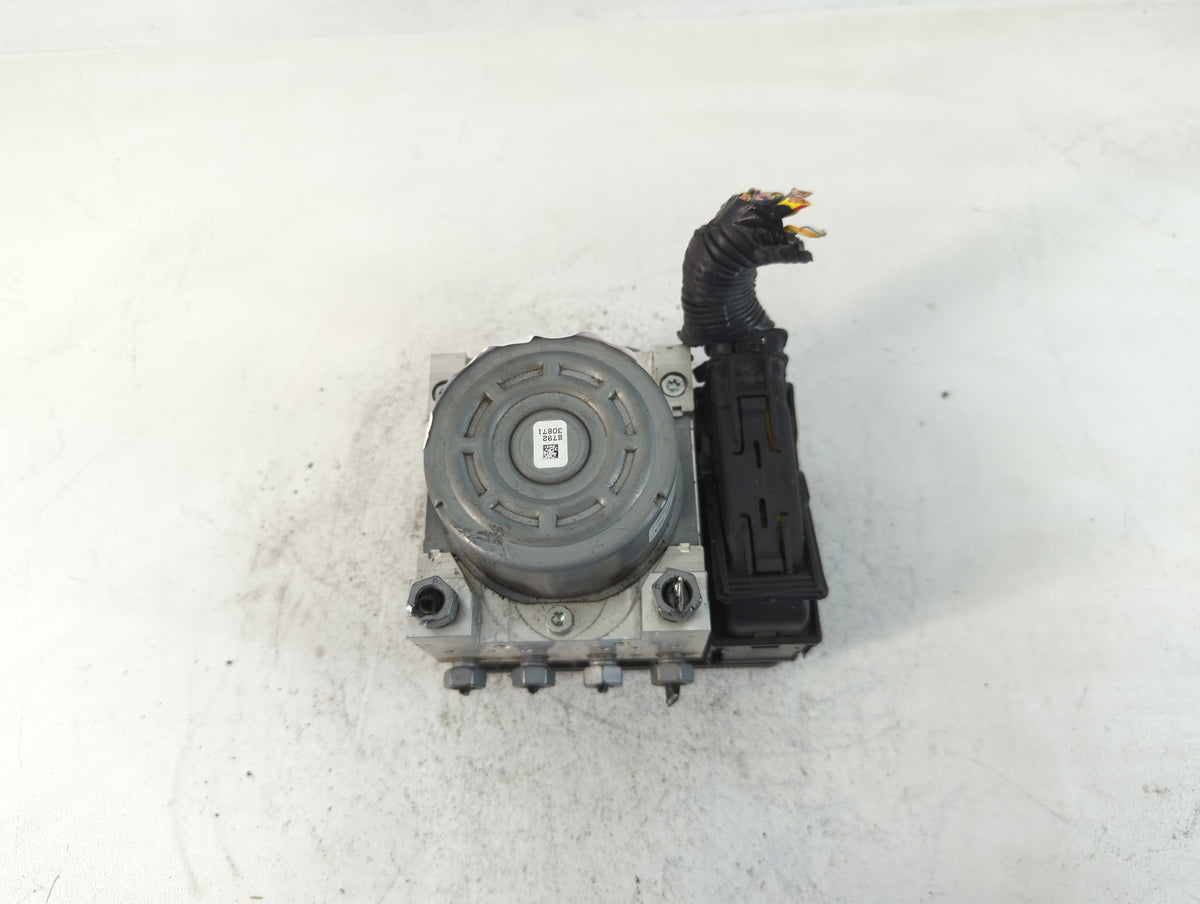 2017-2018 Ford Fusion Anti-Lock Brake ABS Pump Module Actuator OEM P/N:HG9C-2B373-BH Fits Fits 2017 2018 OEM Used Auto Parts