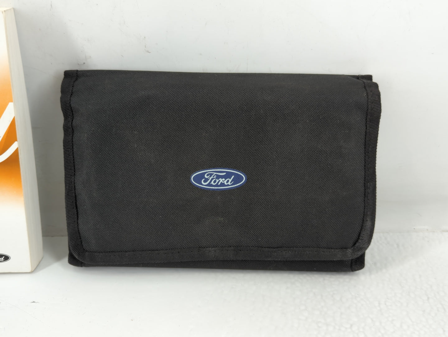 2018 Ford Fusion Owners Manual Book Guide P/N:JE5J19A321AB OEM Used Auto Parts - Oemusedautoparts1.com