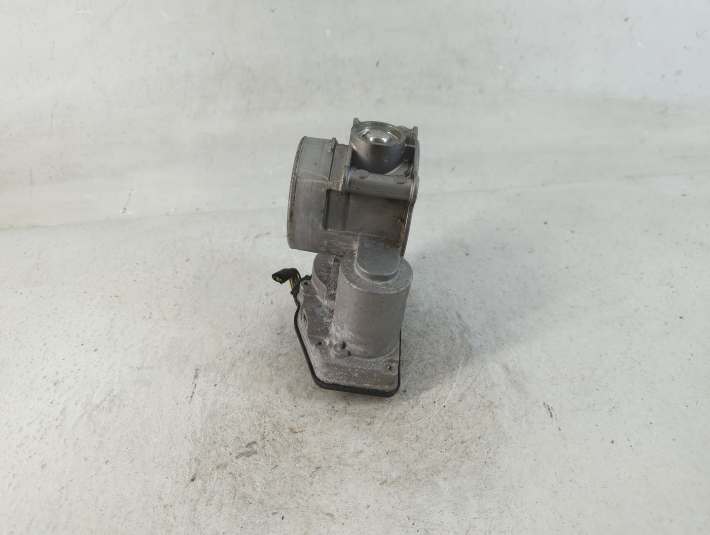 2013-2020 Ford Fusion Throttle Body P/N:DS7E-9F991-AJ Fits Fits 2013 2014 2015 2016 2017 2018 2019 2020 2021 2022 OEM Used A