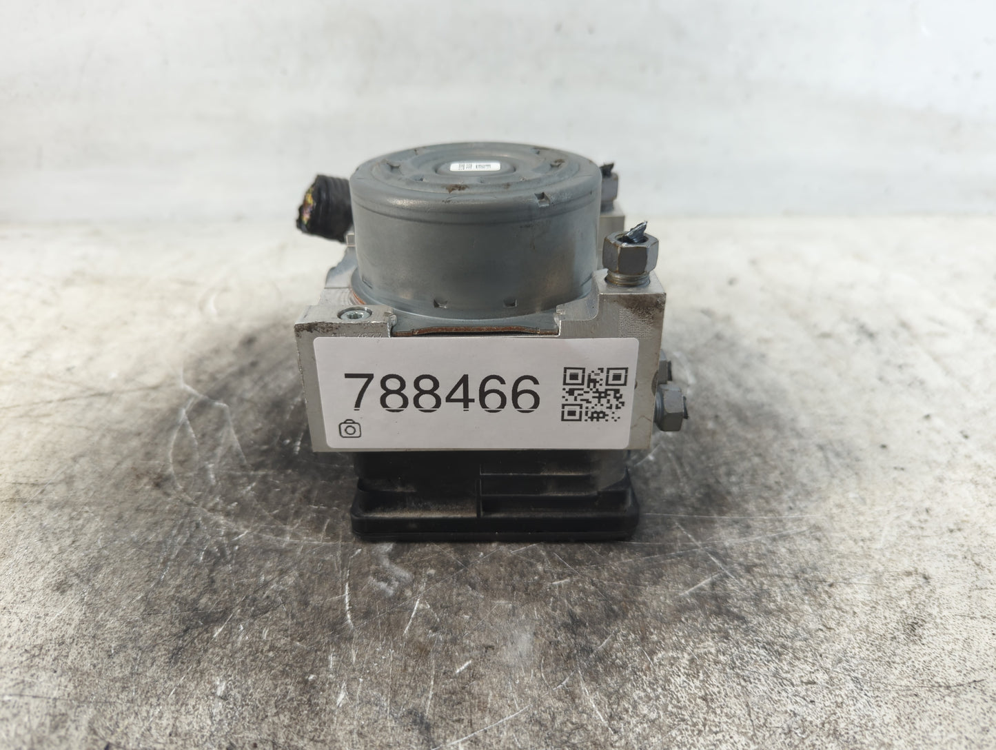 2017-2018 Ford Fusion ABS Pump Control Module Replacement P/N:HG9C-2B373-AH Fits Fits 2017 2018 OEM Used Auto Parts - Oemuse
