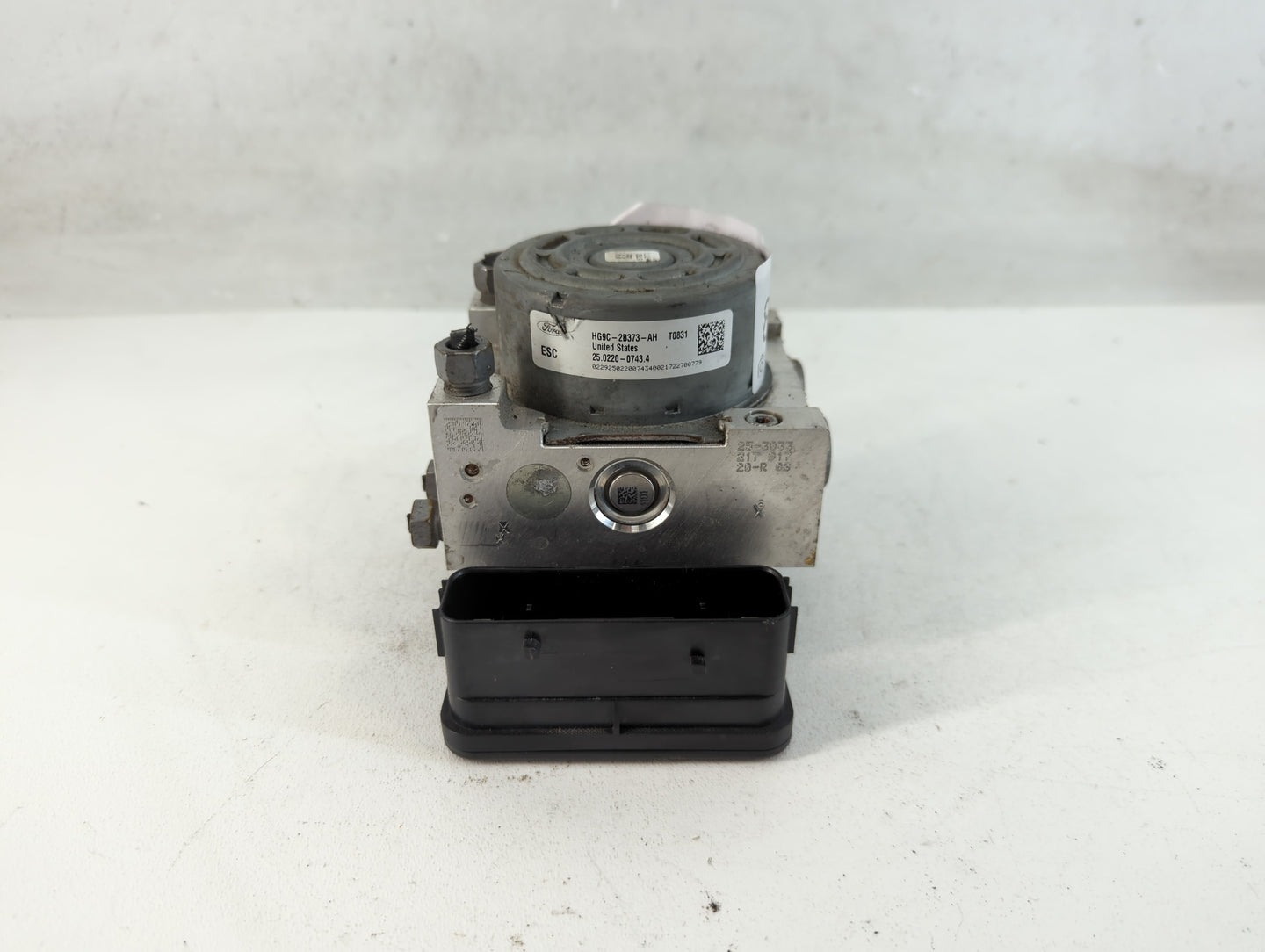2017-2018 Ford Fusion ABS Pump Control Module Replacement P/N:HG9C-2B373-AH Fits Fits 2017 2018 OEM Used Auto Parts - Oemuse
