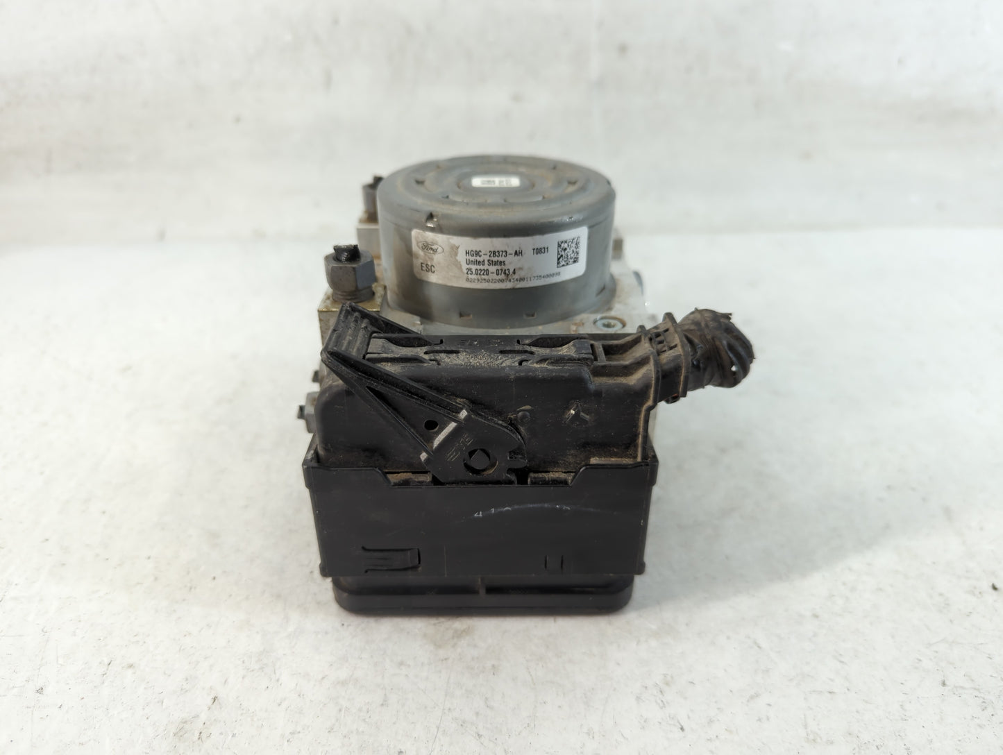 2017-2018 Ford Fusion ABS Pump Control Module Replacement P/N:HG9C-2B373-AH Fits Fits 2017 2018 OEM Used Auto Parts - Oemuse