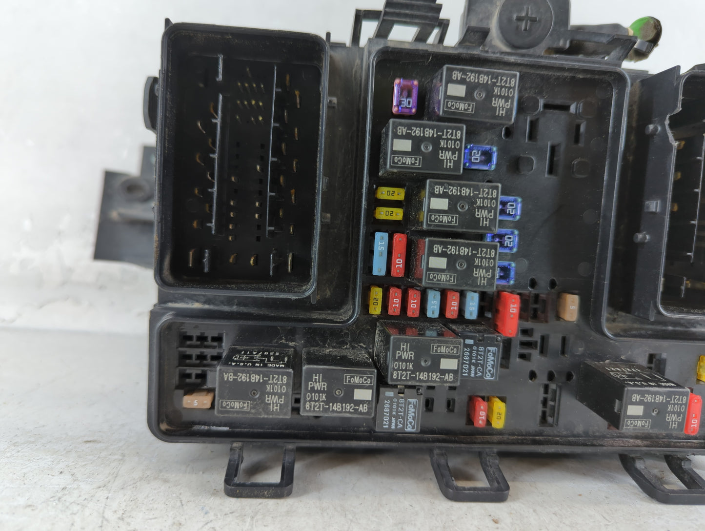 2017-2020 Ford Fusion Fusebox Fuse Box Panel Relay Module P/N:HG9T14D068BC Fits Fits 2017 2018 2019 2020 OEM Used Auto Parts