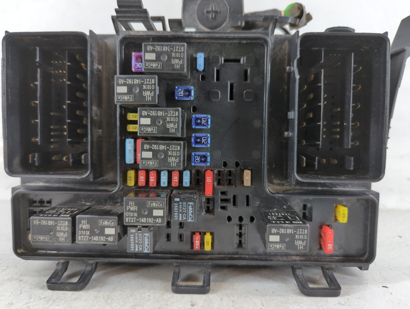 2017-2020 Ford Fusion Fusebox Fuse Box Panel Relay Module P/N:HG9T14D068BC Fits Fits 2017 2018 2019 2020 OEM Used Auto Parts