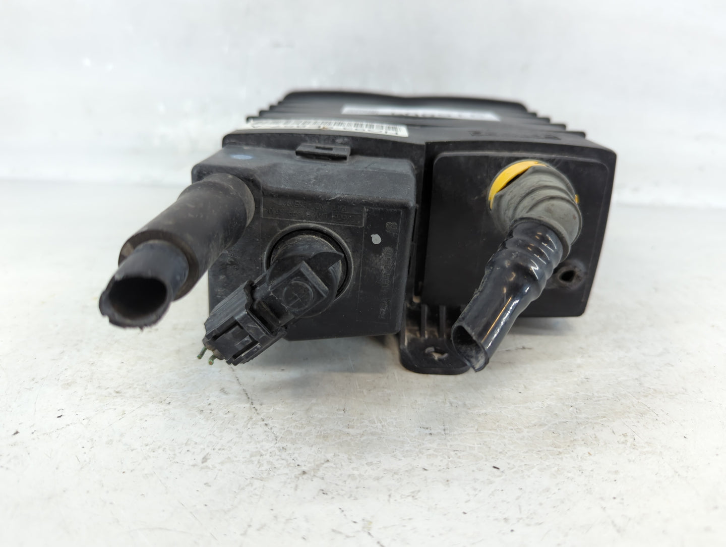 2018 Ford Fusion Fuel Vapor Charcoal Canister 915864 - Oemusedautoparts1.com