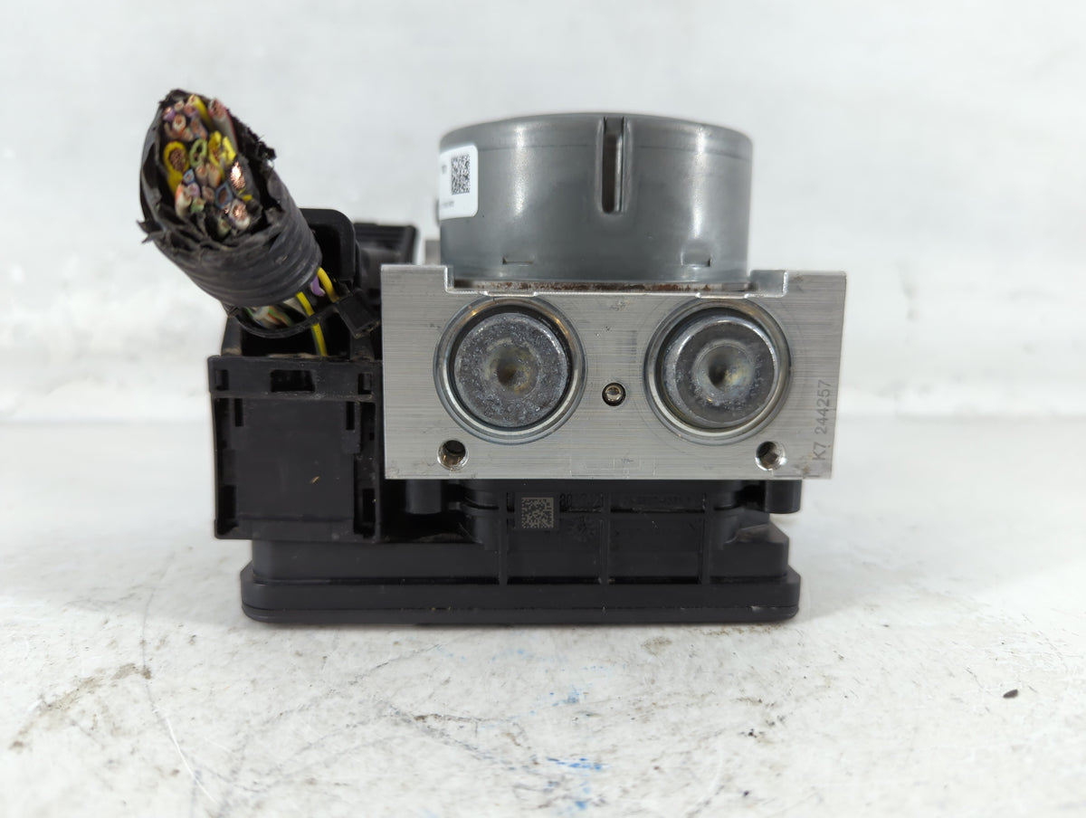 2017-2018 Ford Fusion Anti-Lock Brake ABS Pump Module Actuator OEM P/N:HG9C-2B373-AH Fits Fits 2017 2018 OEM Used Auto Parts