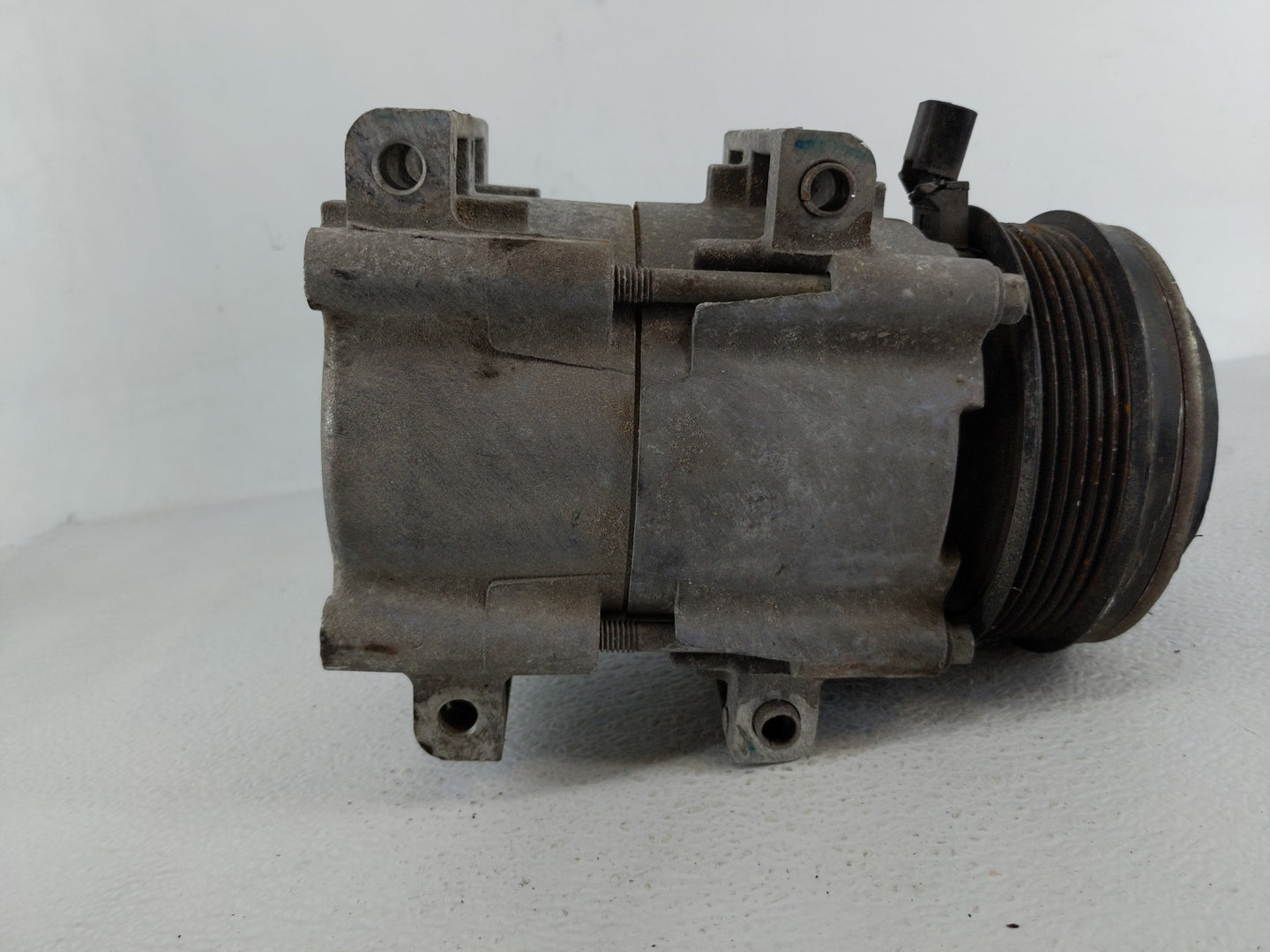 2015-2022 Ford Mustang Air Conditioning A/c Ac Compressor Oem - Oemusedautoparts1.com