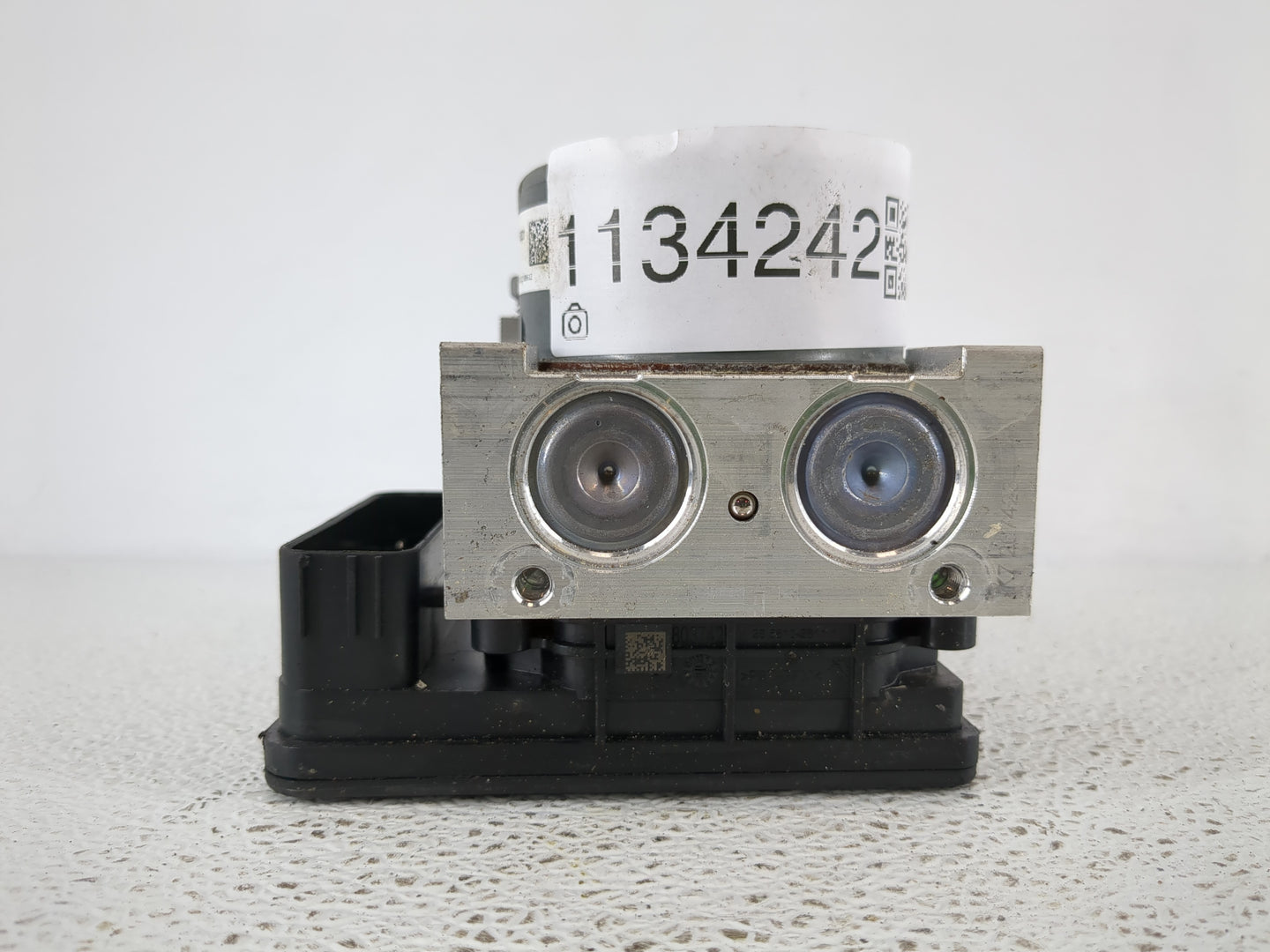 2018 Ford Mustang ABS Pump Control Module Replacement P/N:JR3C-2B373-AB Fits OEM Used Auto Parts - Oemusedautoparts1.com