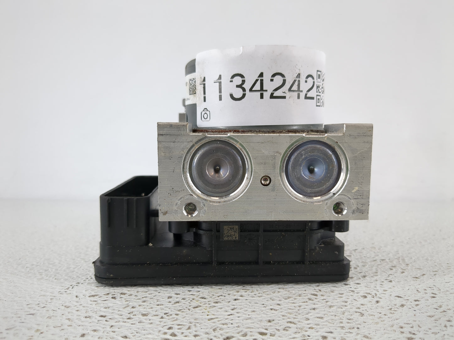 2018 Ford Mustang ABS Pump Control Module Replacement P/N:JR3C-2B373-AB Fits OEM Used Auto Parts - Oemusedautoparts1.com