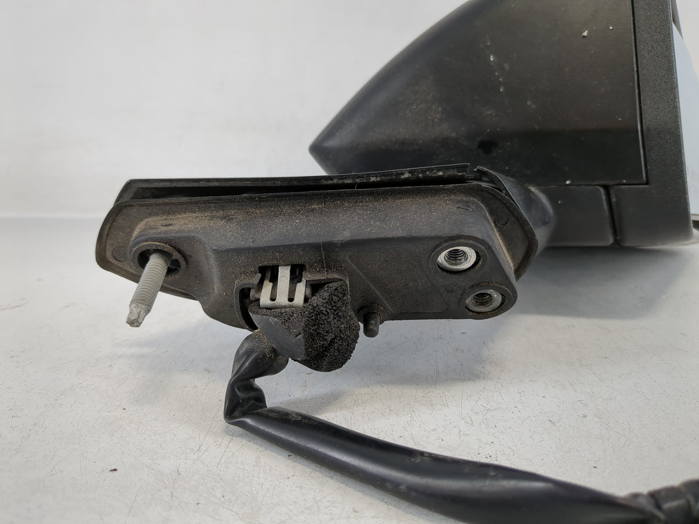 2015-2020 Ford Mustang Passenger Side View Mirror - Right Door Mirror OEM Used - Oemusedautoparts1.com