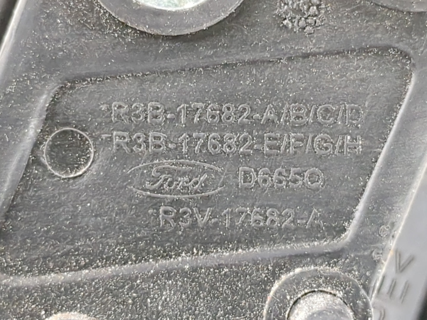 2015-2020 Ford Mustang Passenger Side View Mirror - Right Door Mirror OEM Used - Oemusedautoparts1.com